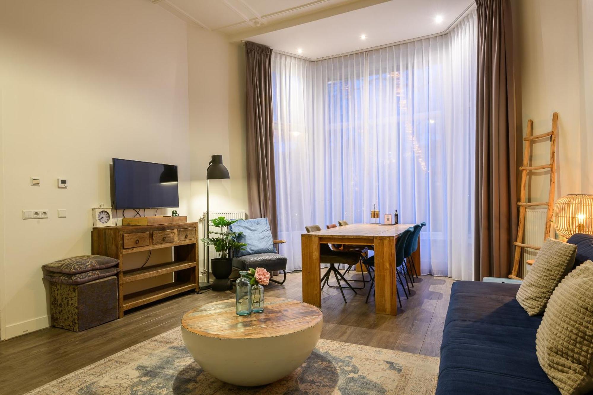 Hotel Oranjestaete ไนเมเคิน ภายนอก รูปภาพ