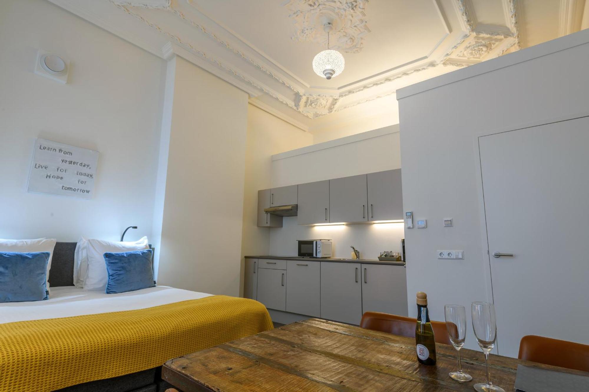 Hotel Oranjestaete ไนเมเคิน ภายนอก รูปภาพ
