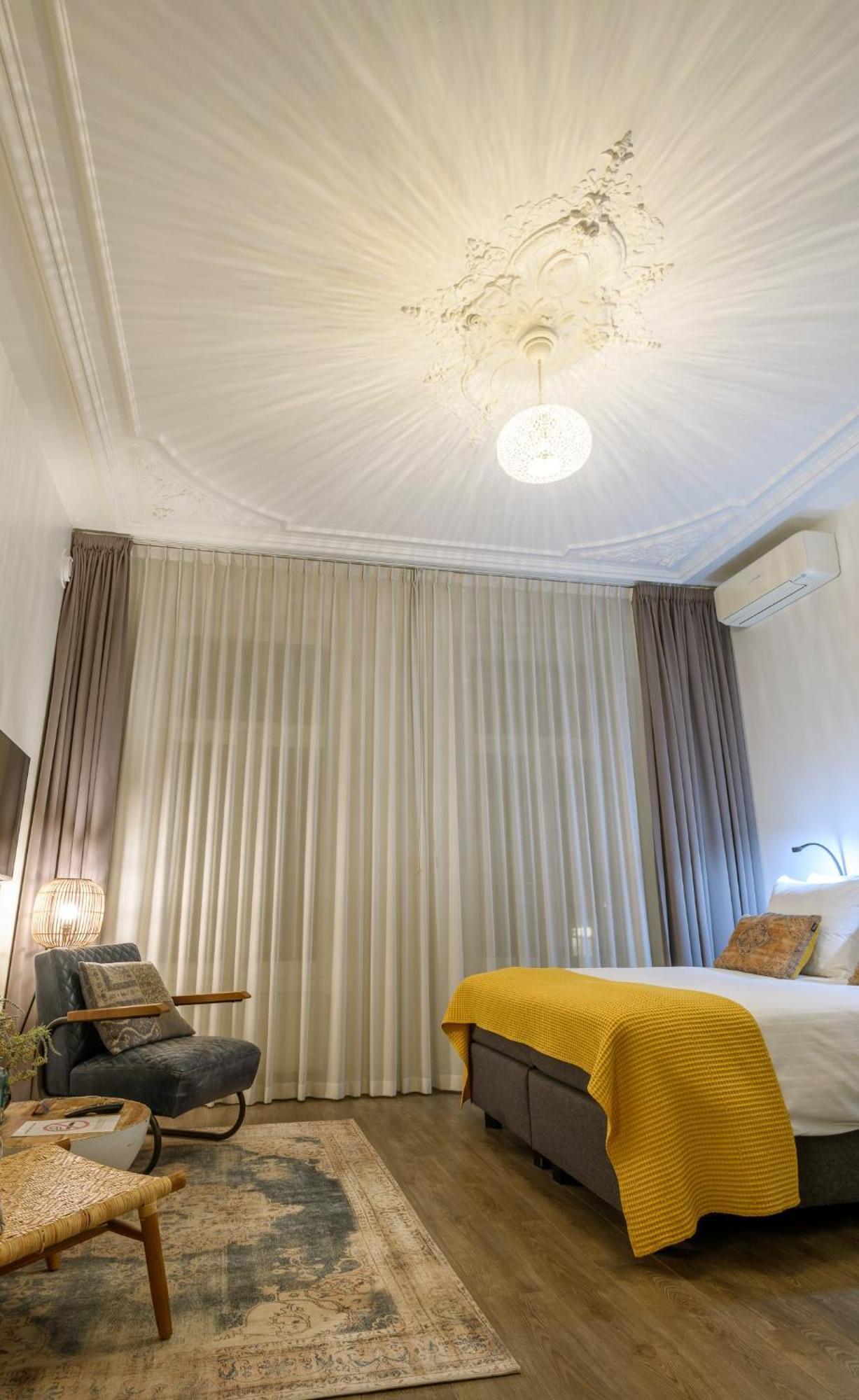 Hotel Oranjestaete ไนเมเคิน ภายนอก รูปภาพ