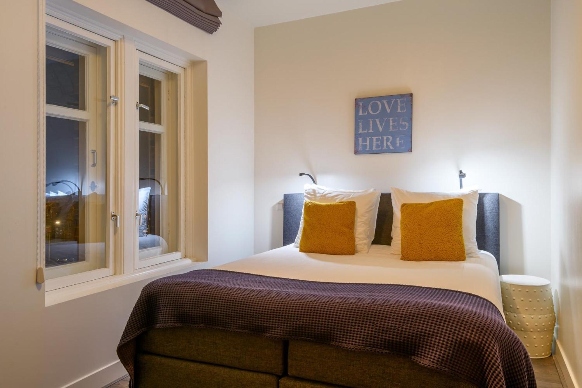 Hotel Oranjestaete ไนเมเคิน ภายนอก รูปภาพ